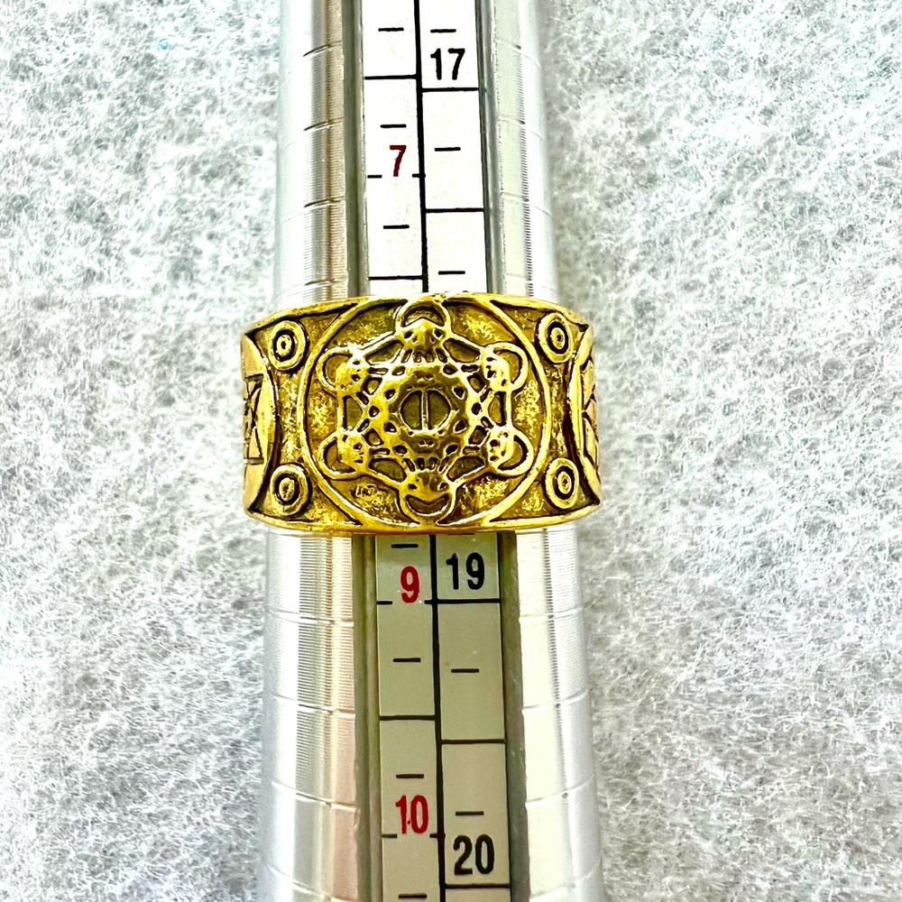 Yellow man ring